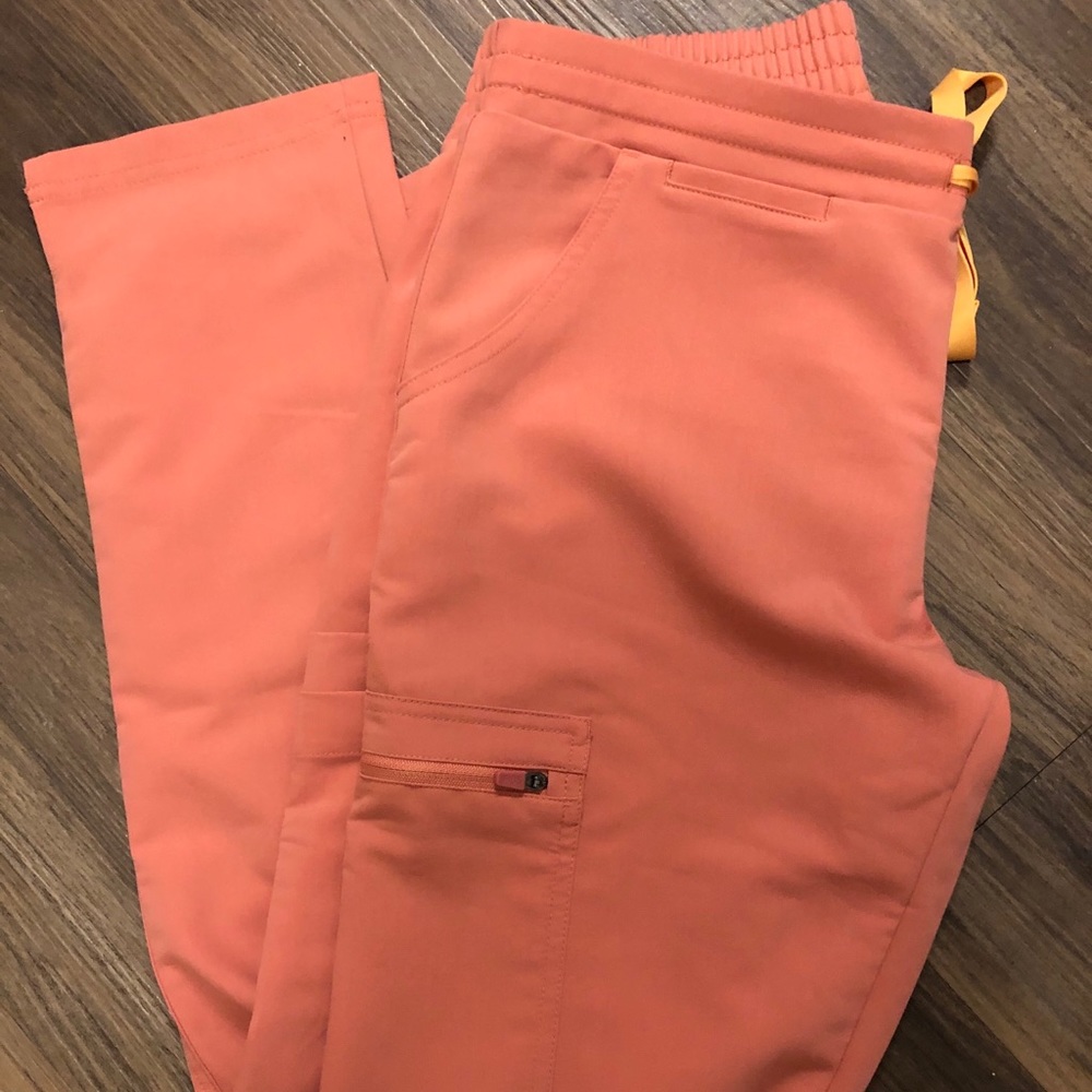 Figs Scrub bottoms Coral Yola Petite XS